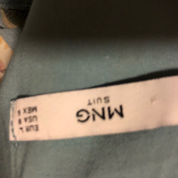 MNG suit dress size 8 - Picture 4 of 4